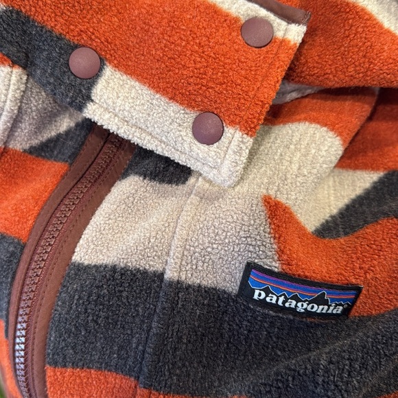 Patagonia Synchilla Geometric Aztec Patterned Fleece Poncho - Picture 7 of 7